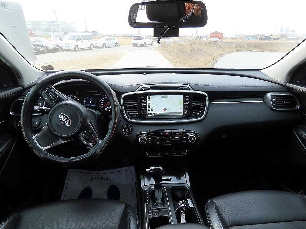 KIA Sorento - Vista 9