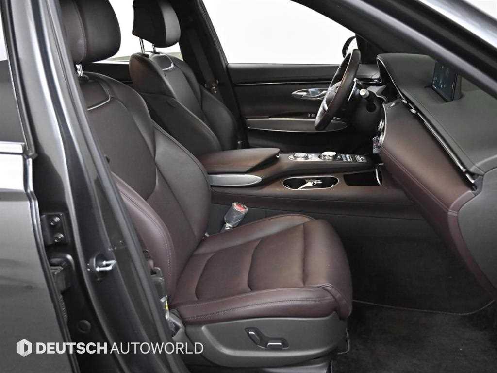 Genesis GV70 - Vista 10