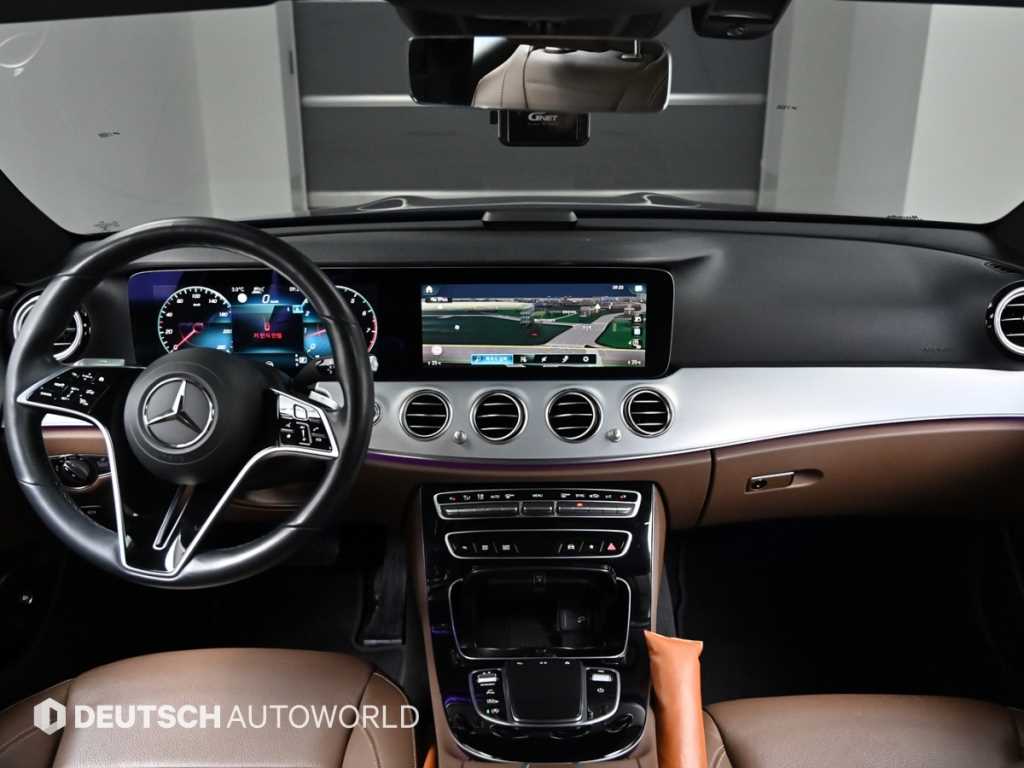 Mercedes Benz E class - Vista 7