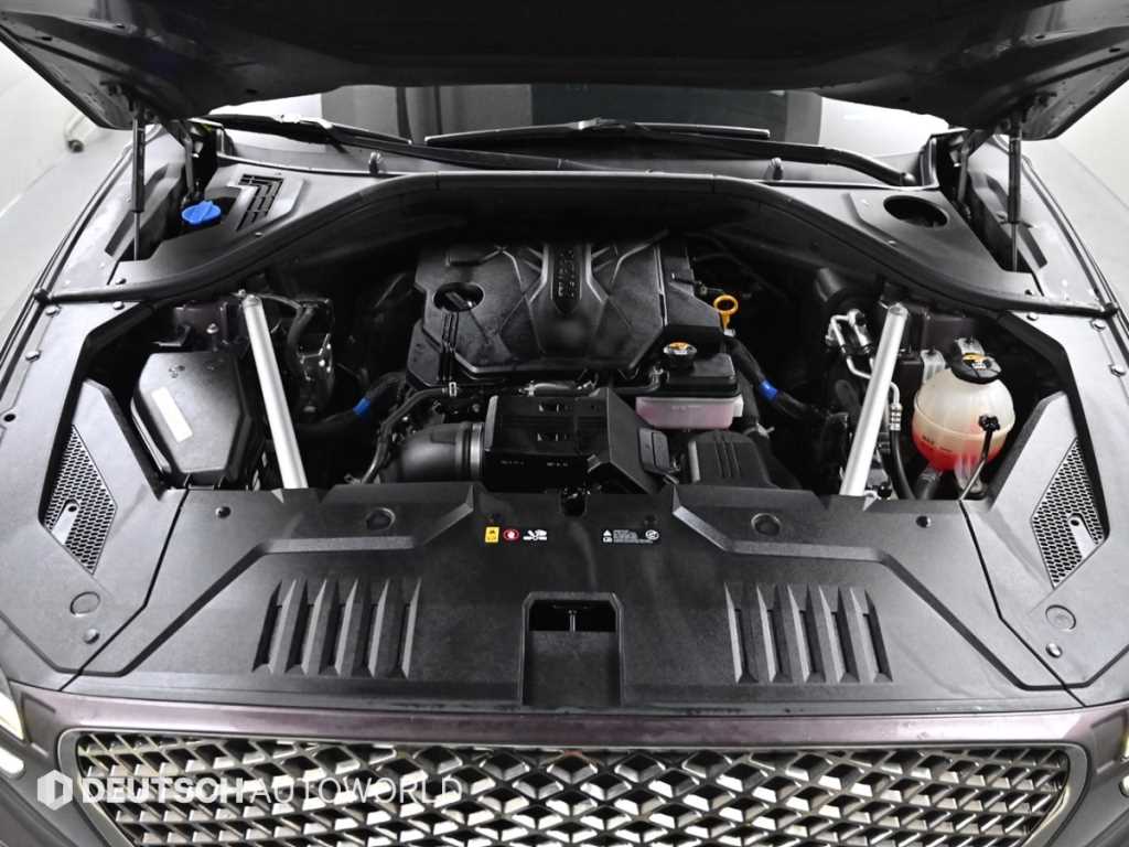 Genesis GV70 - Vista 6