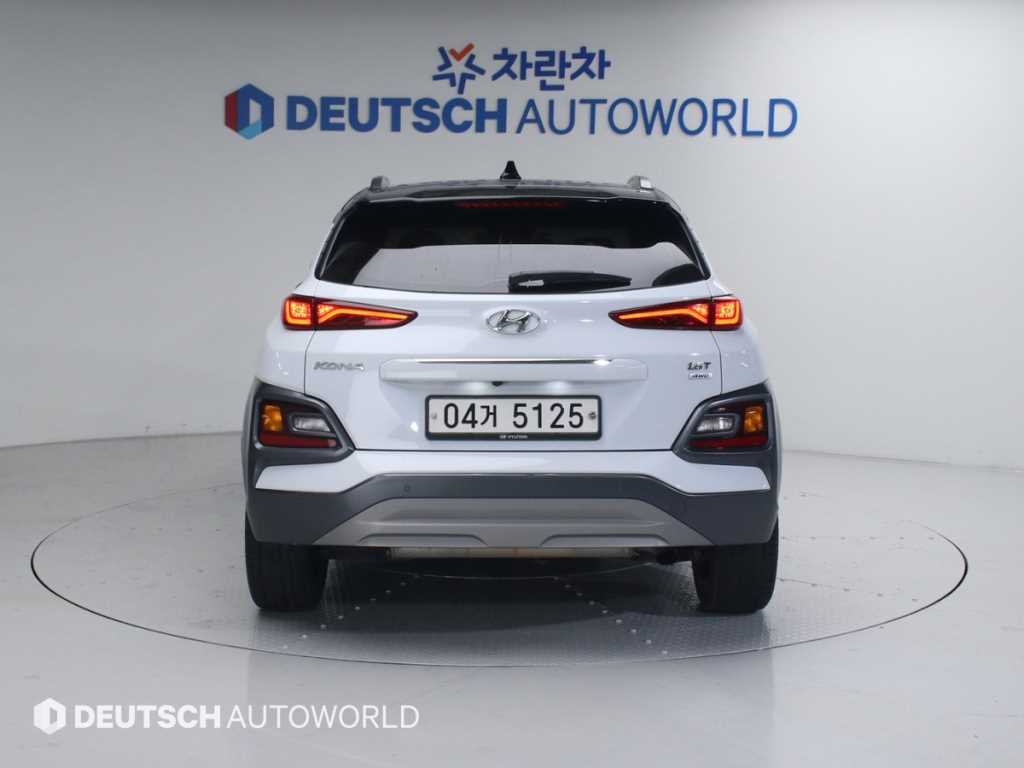 HYUNDAI Kona - Vista 4