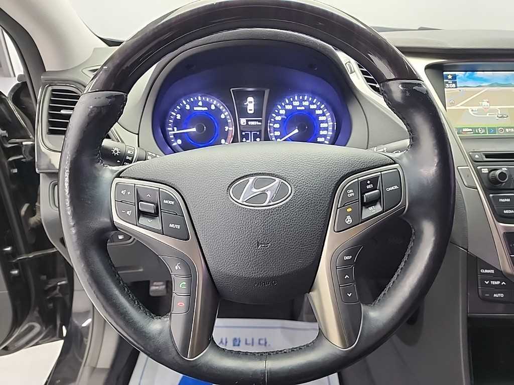 HYUNDAI Grandeur - Vista 9