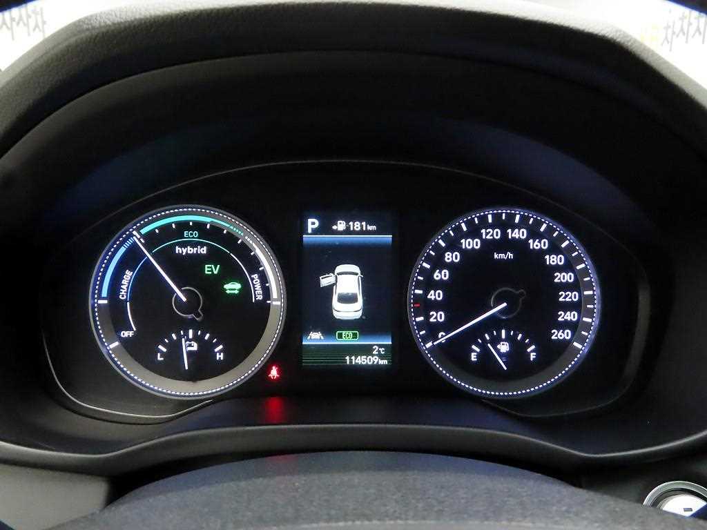 HYUNDAI Grandeur - Vista 5