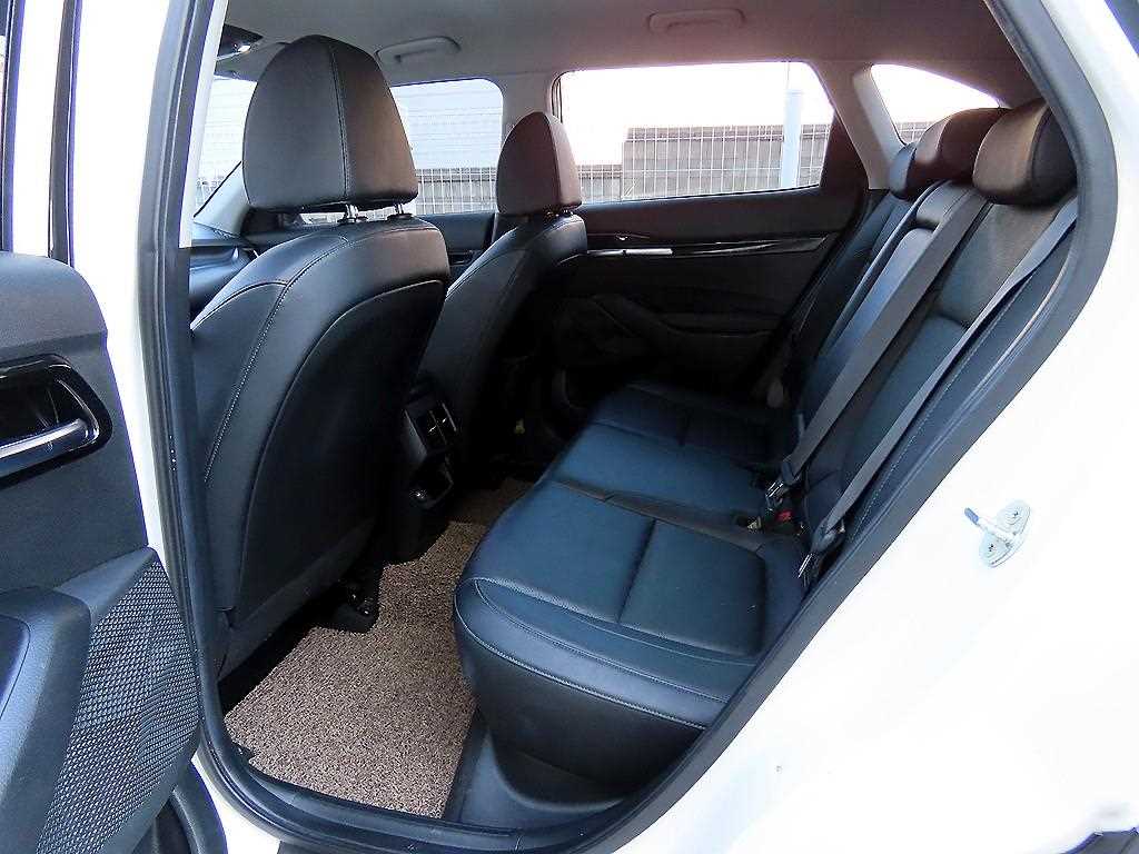 KIA Seltos - Vista 6