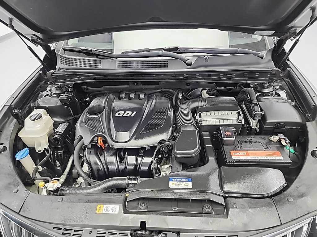 HYUNDAI Grandeur - Vista 5