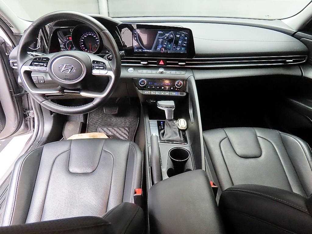 HYUNDAI Avante - Vista 7