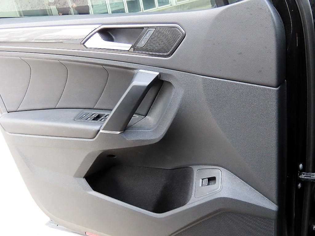 Volkswagen Tiguan - Vista 12