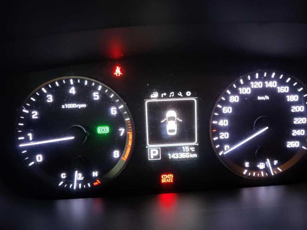 HYUNDAI Sonata - Vista 8