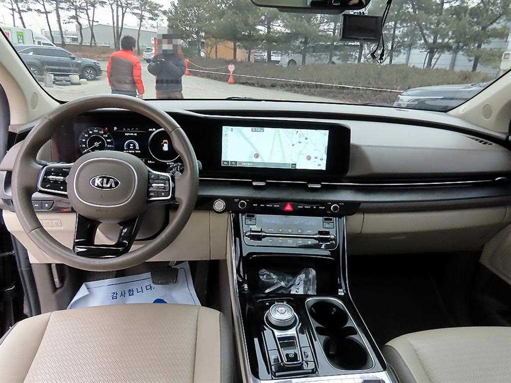 KIA Carnival - Vista 7