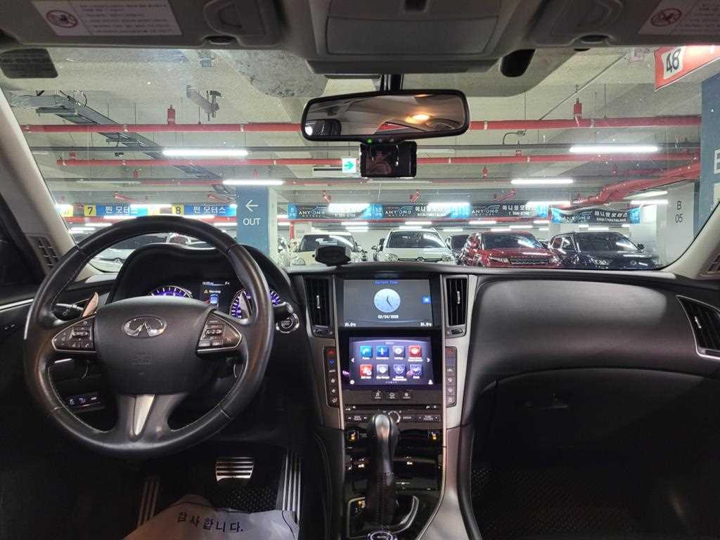 Infiniti Q - Vista 6