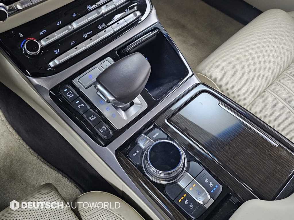 Genesis EQ900 - Vista 9