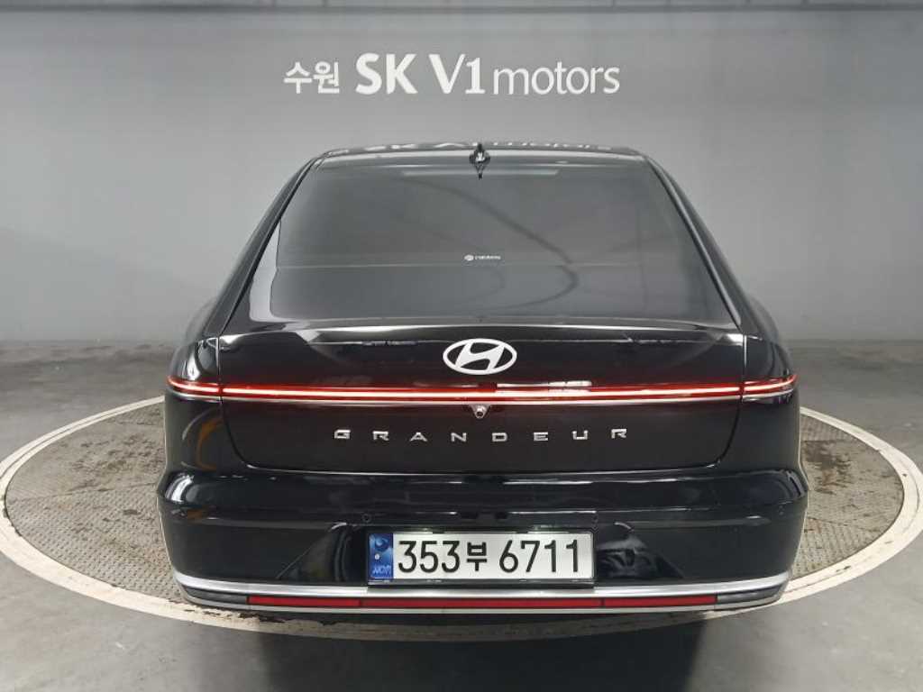 HYUNDAI Grandeur - Vista 5