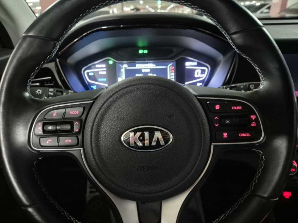KIA Niro - Vista 10