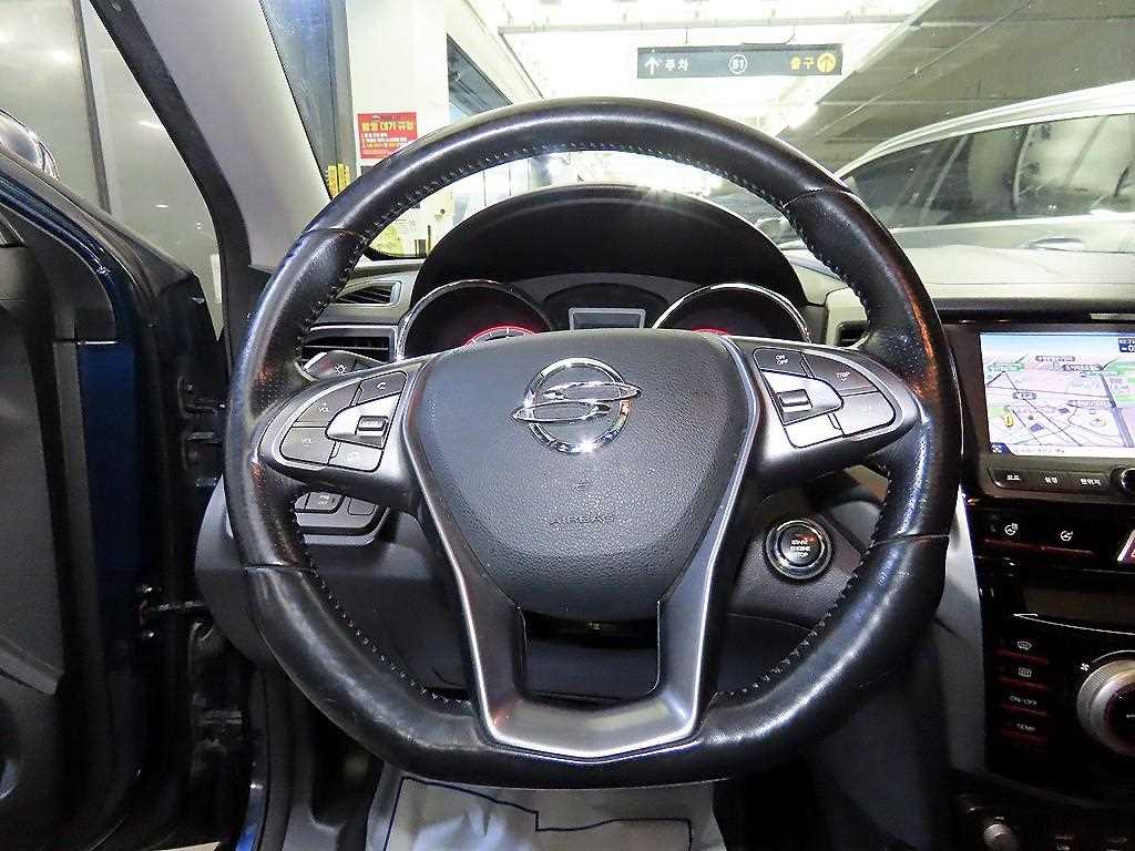 Ssangyong Tivoli - Vista 8