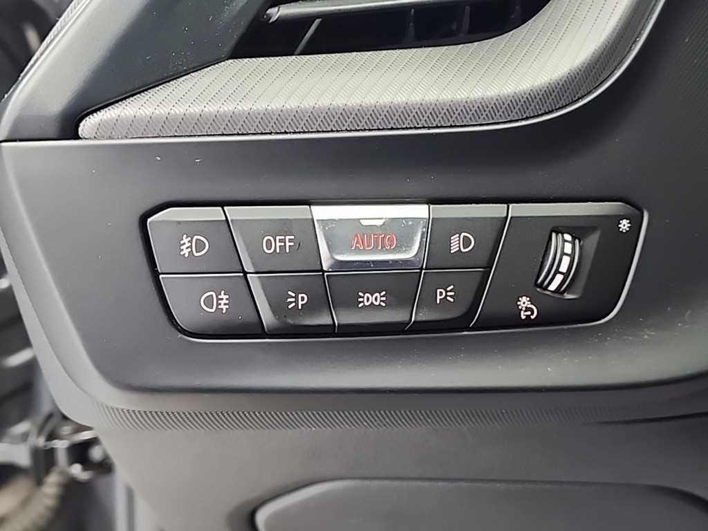 BMW 1 series 2021 Gris - Importación desde Corea - HF Imports Iquique - Foto 18