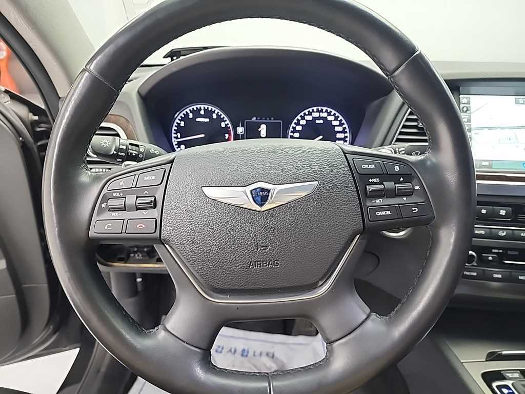 HYUNDAI Genesis - Vista 9