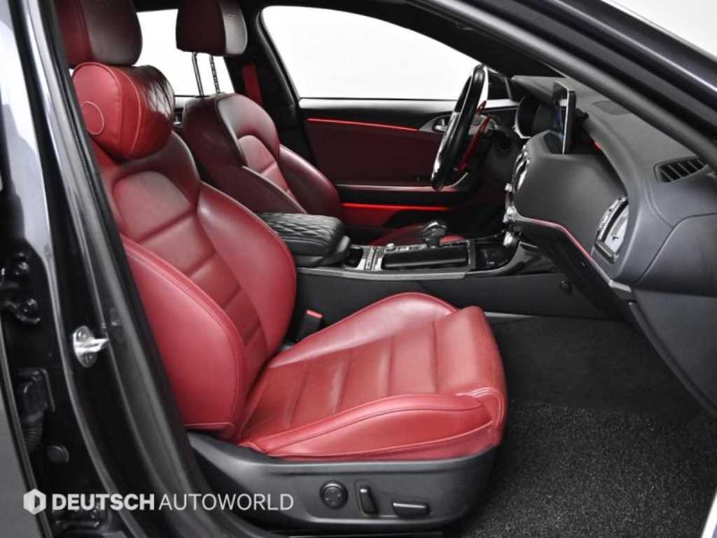 KIA Stinger - Vista 10