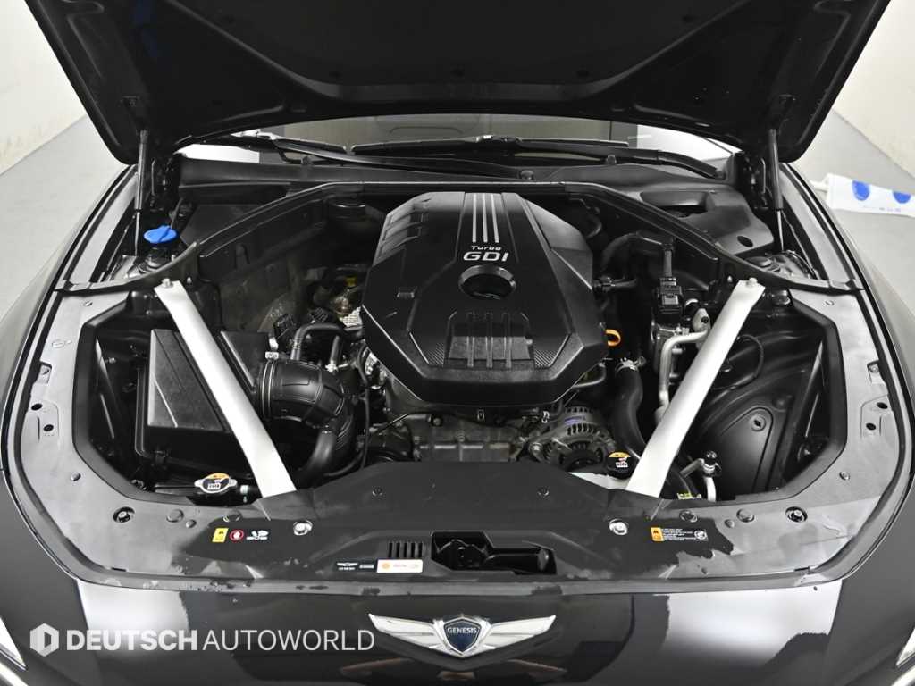 Genesis G70 - Vista 6