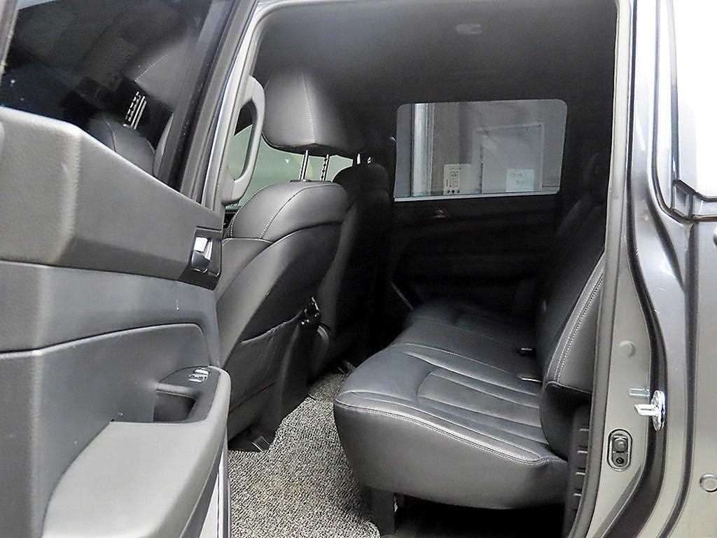 Ssangyong Rexton - Vista 6