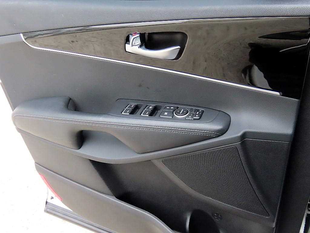 KIA Sorento - Vista 11