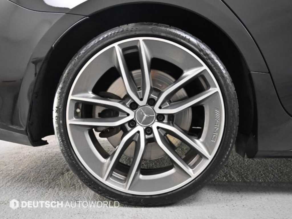 Mercedes Benz CLS Class - Vista 6