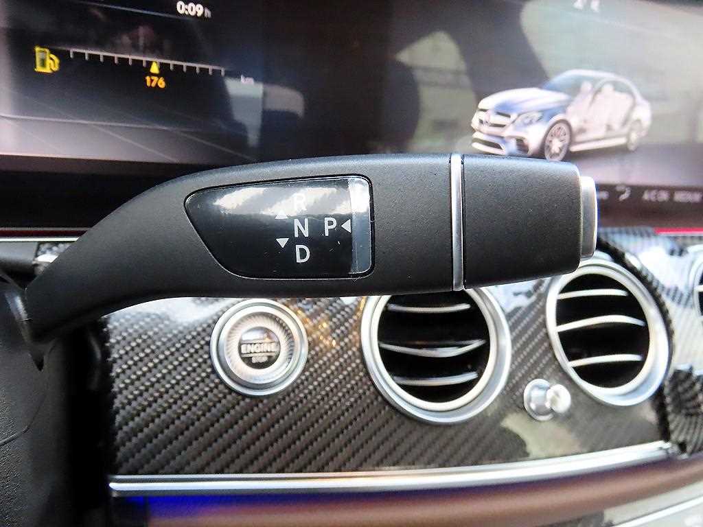 Mercedes Benz AMG GT - Vista 11