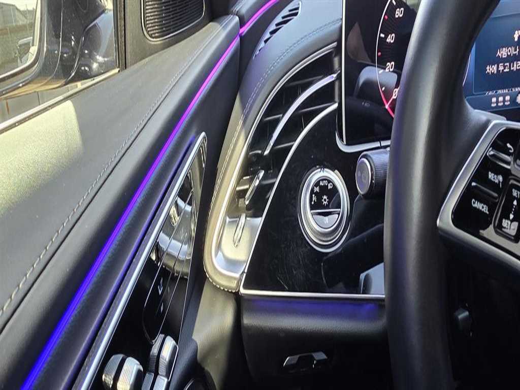 Mercedes Benz E class - Vista 12