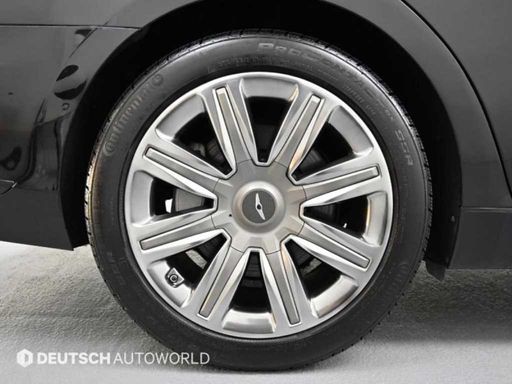 Genesis EQ900 - Vista 5