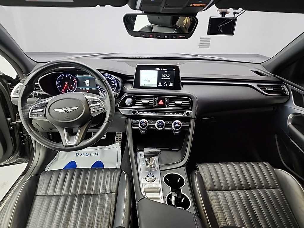 Genesis G70 - Vista 7