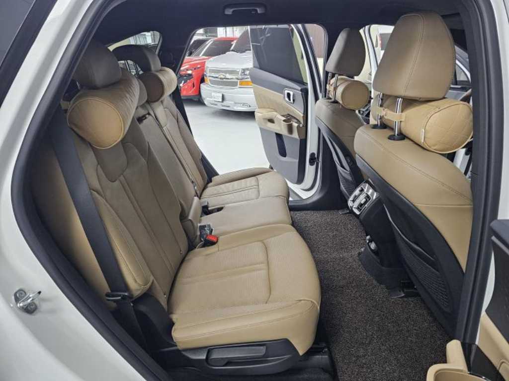 KIA Sorento - Vista 8