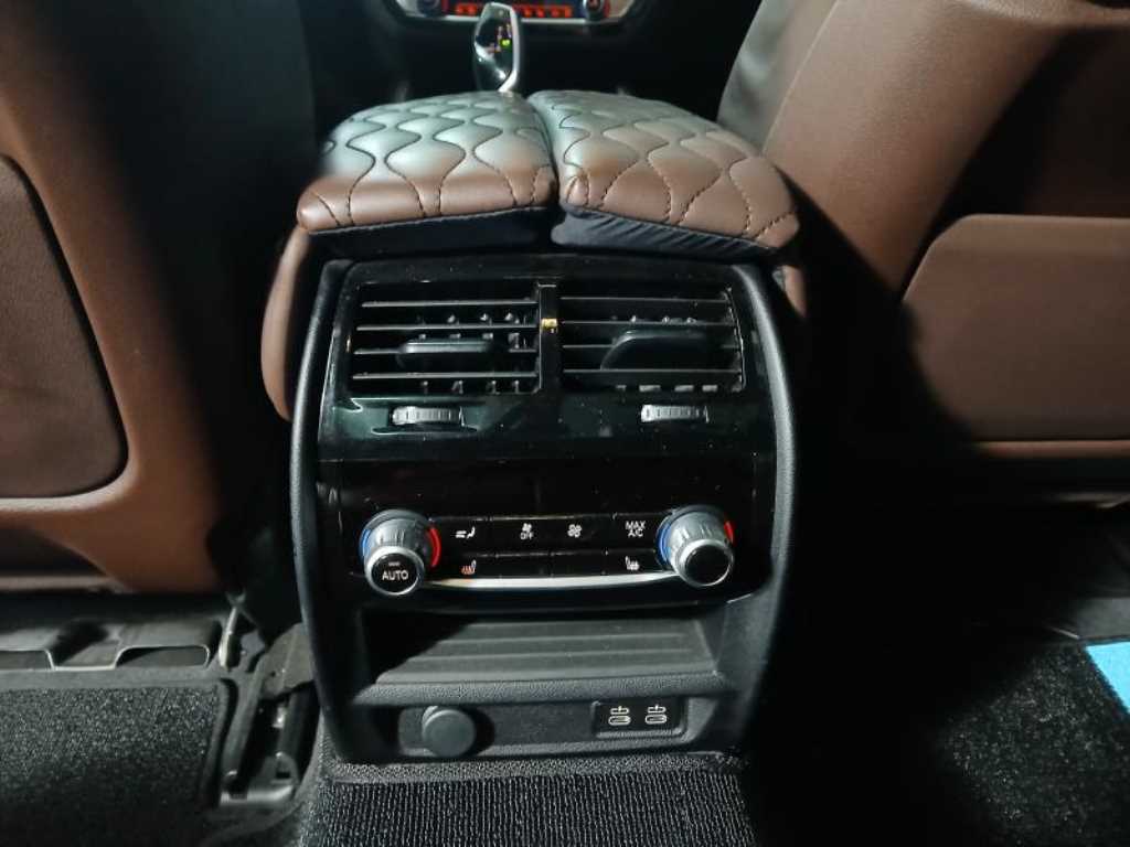 BMW 5 Series 2022 Negro - Importación desde Corea - HF Imports Iquique - Foto 14