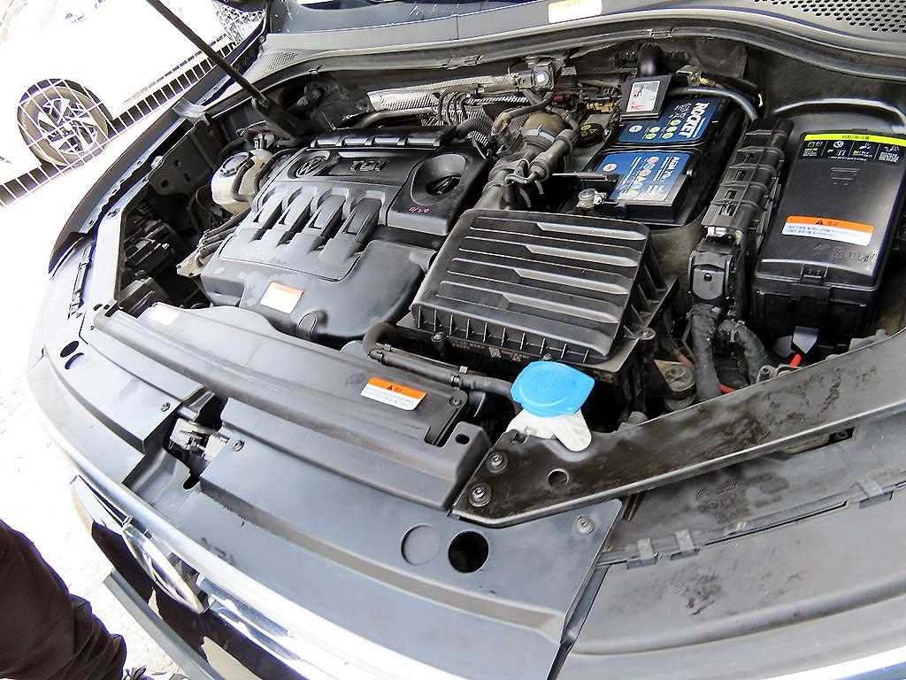 Volkswagen Tiguan 2018 Negro - Importación desde Corea - HF Imports Iquique - Foto 19