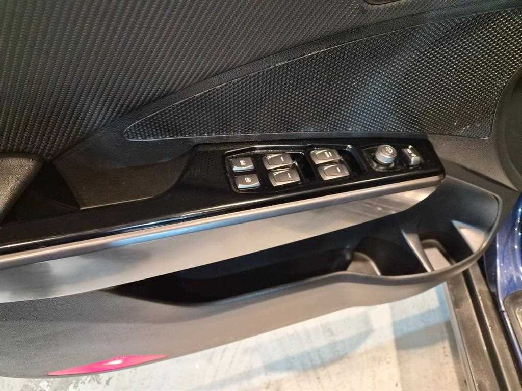 Ssangyong Tivoli - Vista 12