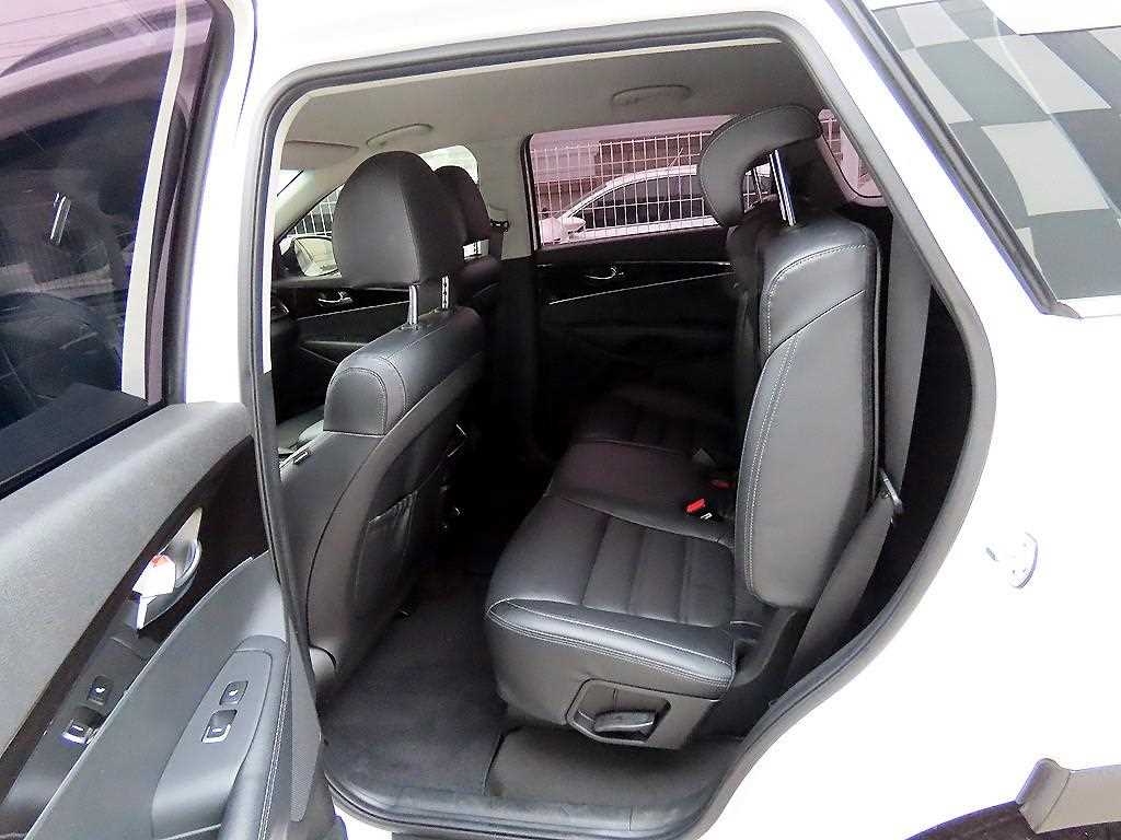 KIA Sorento - Vista 6