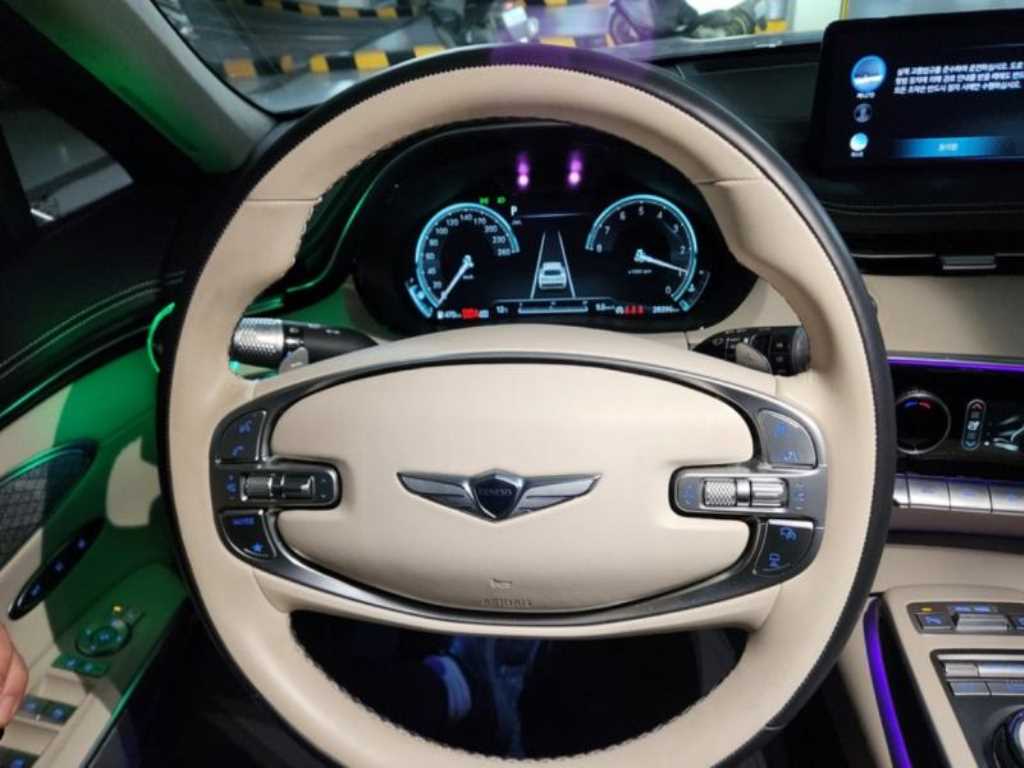 Genesis GV70 - Vista 9