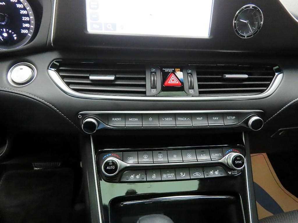 HYUNDAI Grandeur - Vista 9