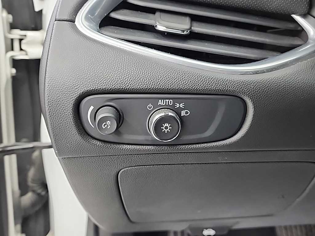 Chevrolet Malibu 2017 Blanco - Importación desde Corea - HF Imports Iquique - Foto 18