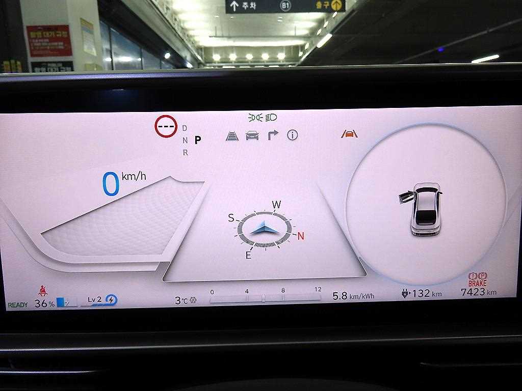 HYUNDAI Ioniq 6 - Vista 9