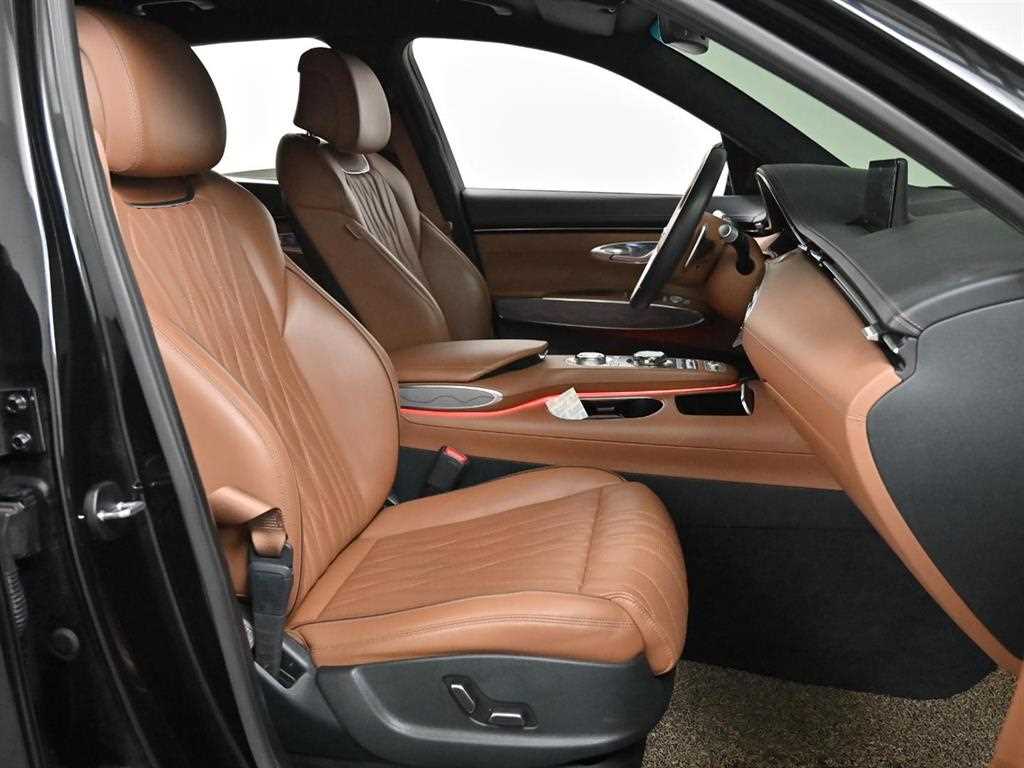 Genesis GV70 - Vista 9