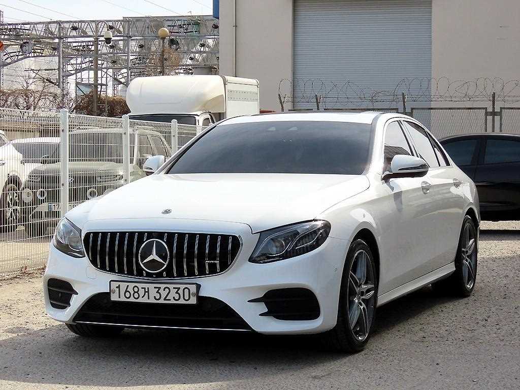 Mercedes Benz E class - Vista 2