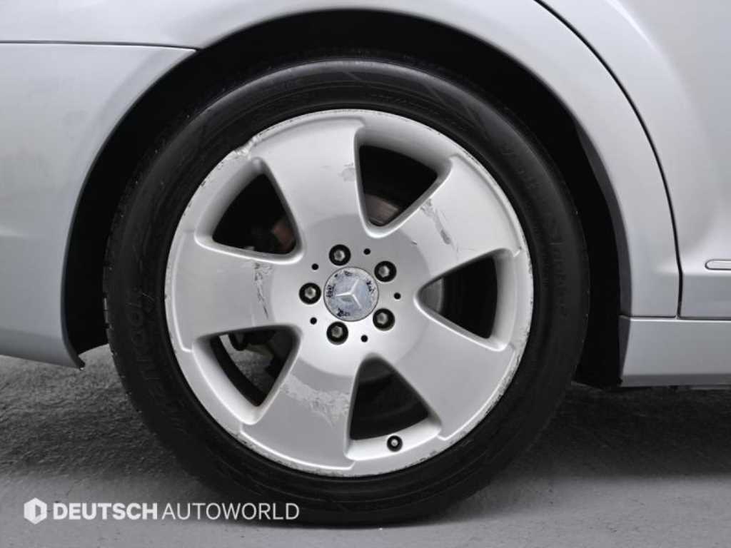 Mercedes Benz S Class - Vista 5