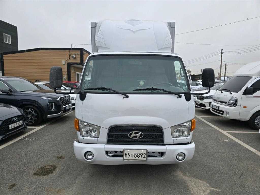 medium and large cargo truck - Vista 2