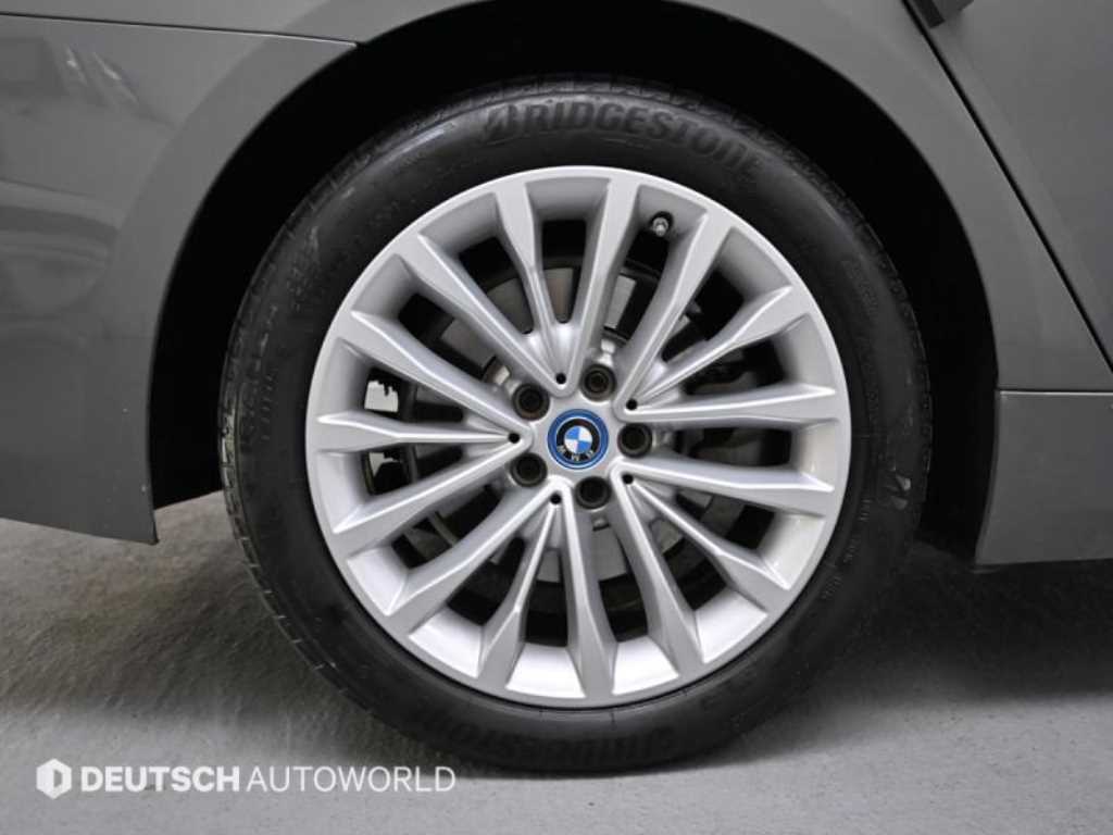 BMW 5 Series - Vista 5