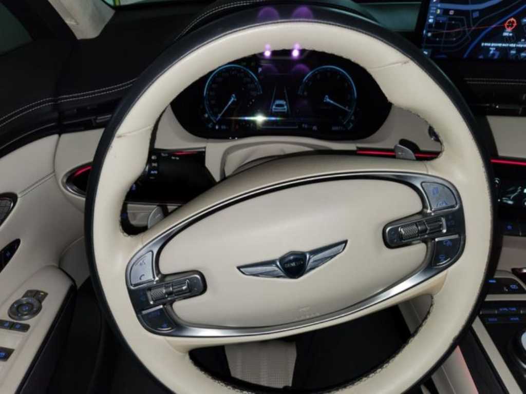 Genesis GV70 - Vista 10