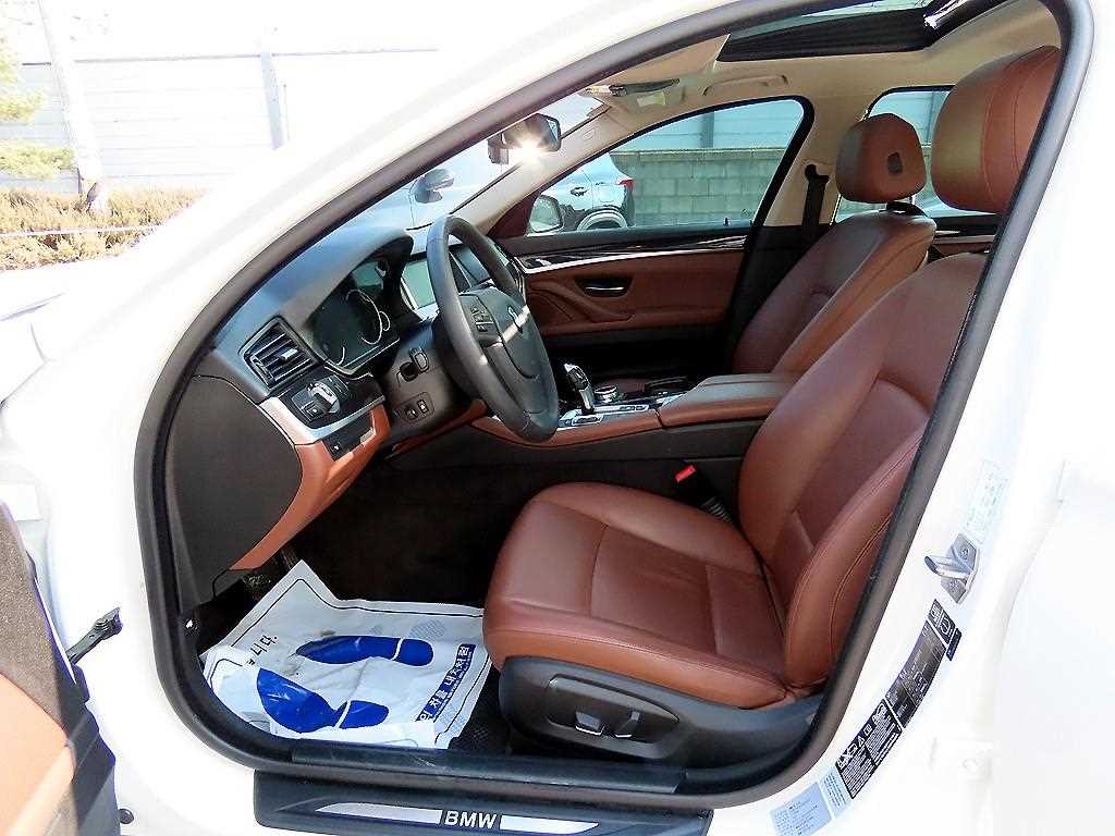 BMW 5 Series - Vista 5