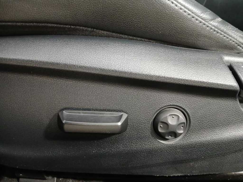 HYUNDAI Veloster - Vista 10