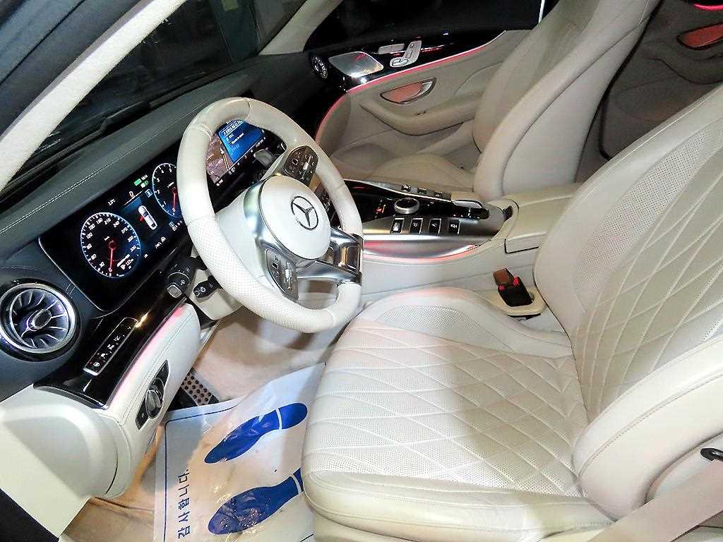 Mercedes Benz AMG GT - Vista 6