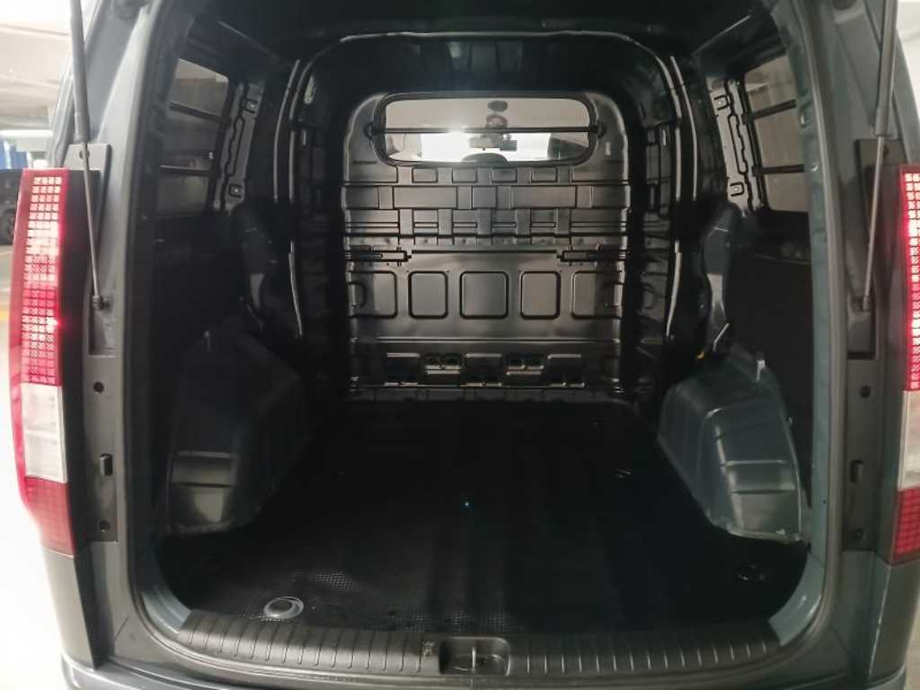 HYUNDAI Staria 2022 Gris - Importación desde Corea - HF Imports Iquique - Foto 18