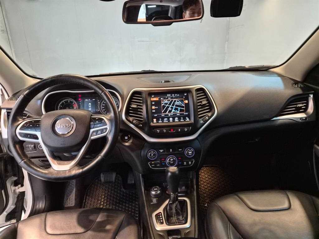 Jeep Cherokee - Vista 8