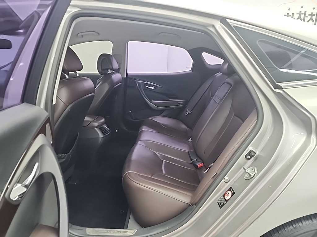 HYUNDAI Grandeur - Vista 12